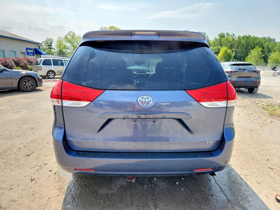 Photo 6 from auction – 2014 TOYOTA SIENNA with VIN 5TDKK3DC6ES503965