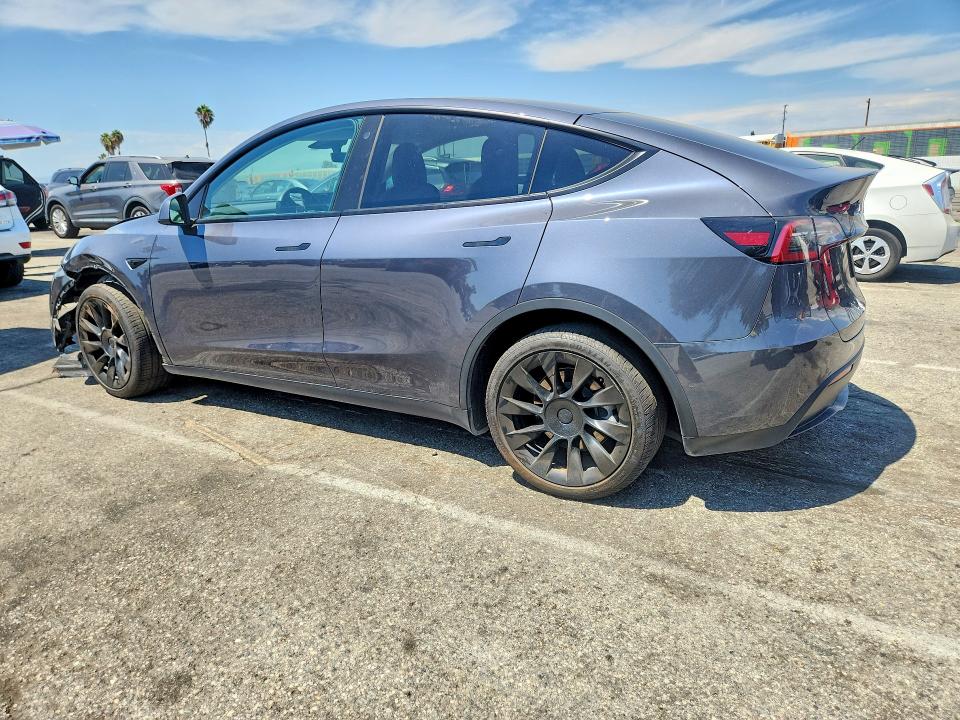 Photo 2 from auction – 2022 TESLA MODEL Y with VIN 7SAYGDEE7NF512148