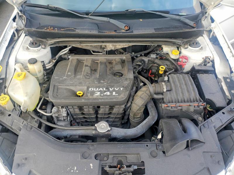 Photo 11 from auction – 2014 CHRYSLER 200 with VIN 1C3CCBAB6EN141833