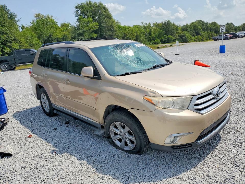 Photo 4 from auction – 2012 TOYOTA HIGHLANDER with VIN 5TDZK3EH2CS058047