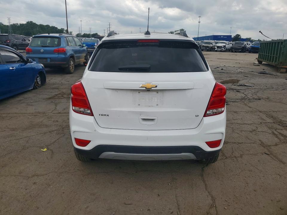 Photo 6 from auction – 2019 CHEVROLET TRAX with VIN 3GNCJLSB1KL323044