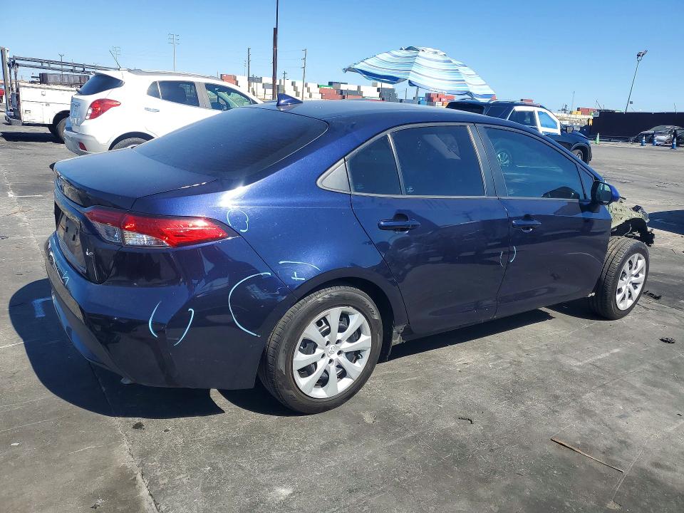 Photo 3 from auction – 2022 TOYOTA COROLLA with VIN 5YFEPMAE0NP277103
