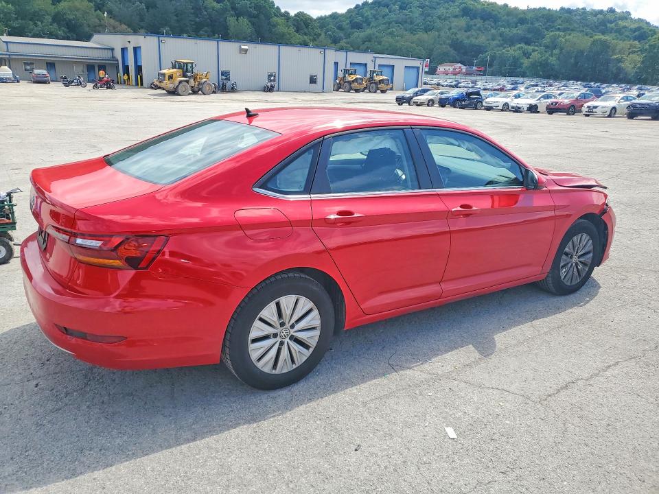 Photo 3 from auction – 2019 VOLKSWAGEN JETTA with VIN 3VWC57BU8KM093211