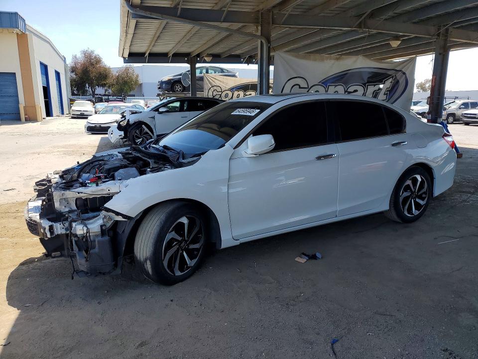 HONDA ACCORD 2017 with VIN 1HGCR2F88HA116145 - Photo from auction