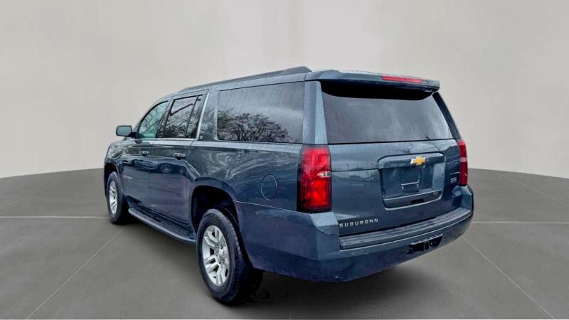 Photo 3 from auction – 2019 CHEVROLET SUBURBAN with VIN 1GNSKHKC5KR222533