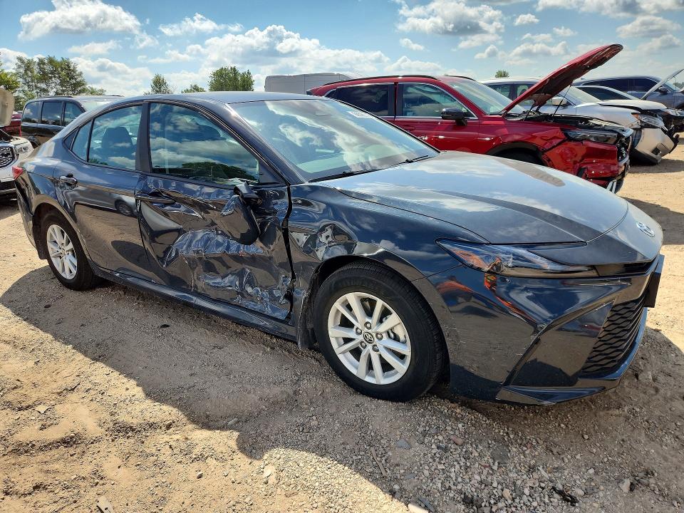 Photo 4 from auction – 2026 TOYOTA CAMRY with VIN 4T1DAACK9TU311629