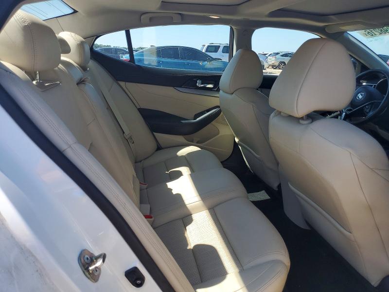 Photo 10 from auction – 2016 NISSAN MAXIMA with VIN 1N4AA6AP2GC423273
