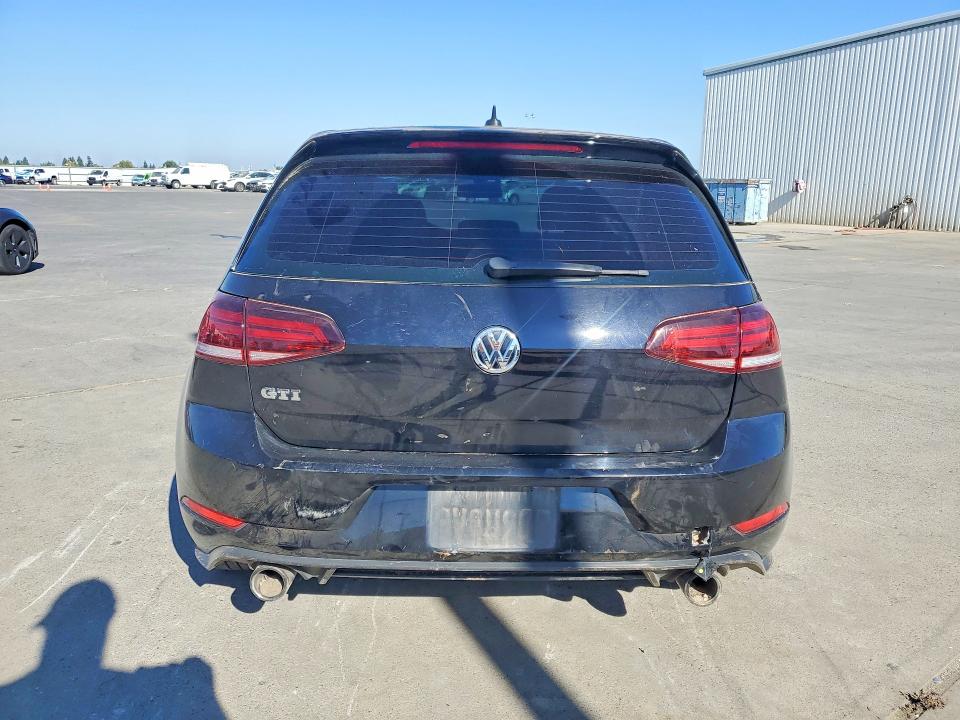 Photo 6 from auction – 2018 VOLKSWAGEN GTI with VIN 3VW447AU4JM292991