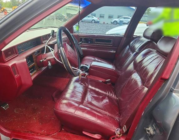 Photo 7 from auction – 1992 CADILLAC DEVILLE with VIN 1G6CD53B6N4230897