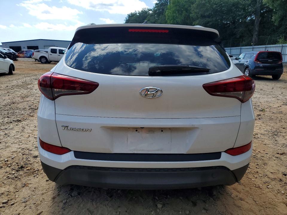 Photo 6 from auction – 2017 HYUNDAI TUCSON with VIN KM8J33A48HU423875