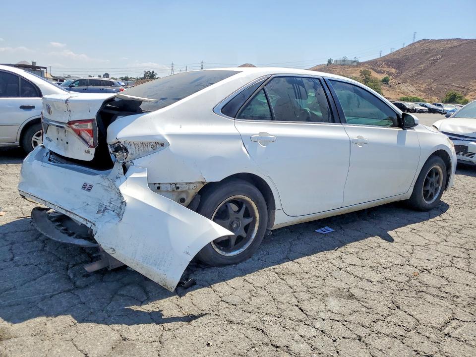 Photo 3 from auction – 2015 TOYOTA CAMRY with VIN 4T1BF1FK1FU877907