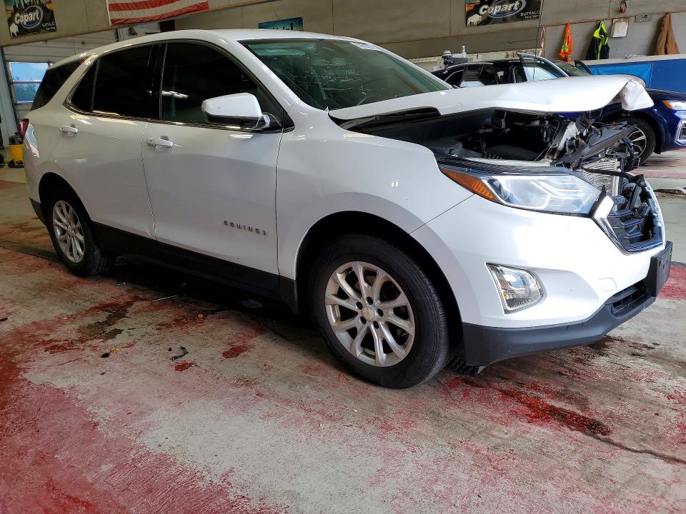 Photo 4 from auction – 2018 CHEVROLET EQUINOX with VIN 3GNAXJEV8JS502508