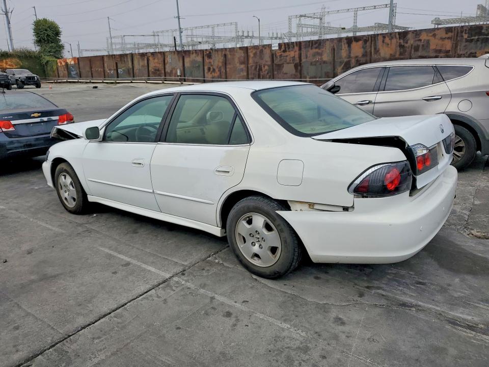 Photo 2 from auction – 2001 HONDA ACCORD with VIN 1HGCG16581A039336