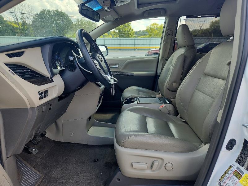 Photo 7 from auction – 2017 TOYOTA SIENNA with VIN 5TDYZ3DC4HS797960