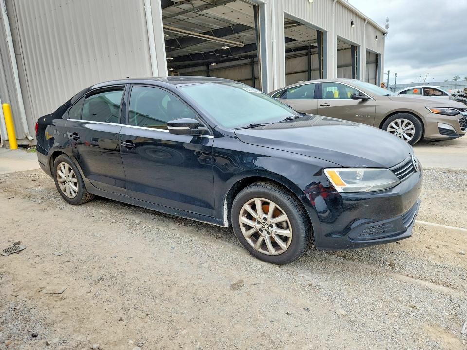 Photo 4 from auction – 2014 VOLKSWAGEN JETTA with VIN 3VWD17AJ9EM425927
