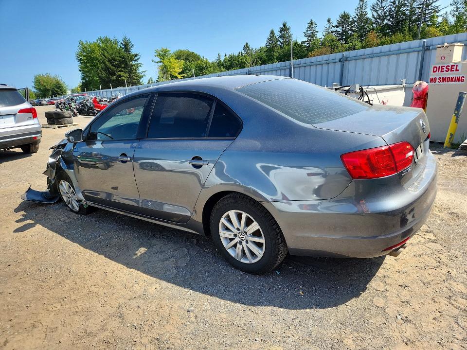 Photo 2 from auction – 2011 VOLKSWAGEN JETTA with VIN 3VWBK7AJ9BM090880