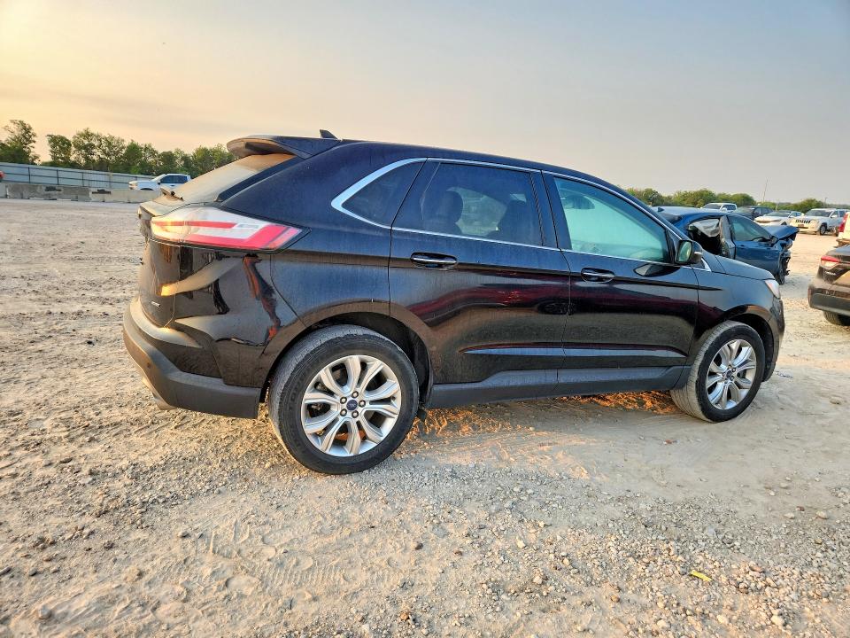 Photo 3 from auction – 2022 FORD EDGE with VIN 2FMPK4K93NBA55149