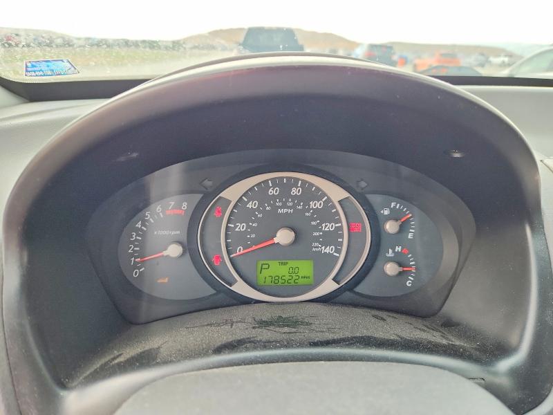 Photo 9 from auction – 2005 HYUNDAI TUCSON with VIN KM8JN72D15U193219