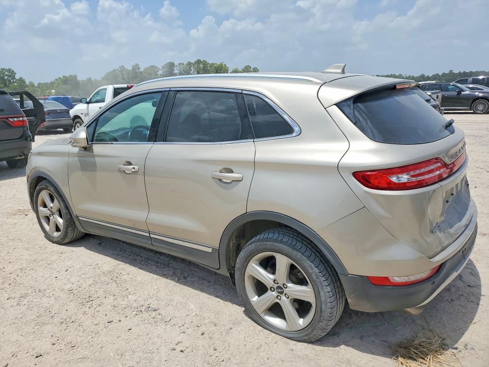 Photo 2 from auction – 2015 LINCOLN MKC with VIN 5LMCJ1A99FUJ31676