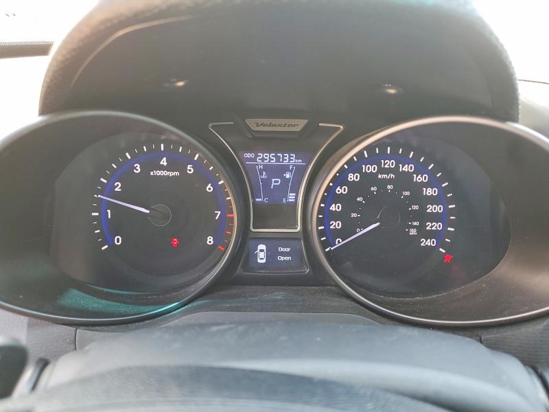 Photo 9 from auction – 2013 HYUNDAI VELOSTER with VIN KMHTC6AE4DU174472
