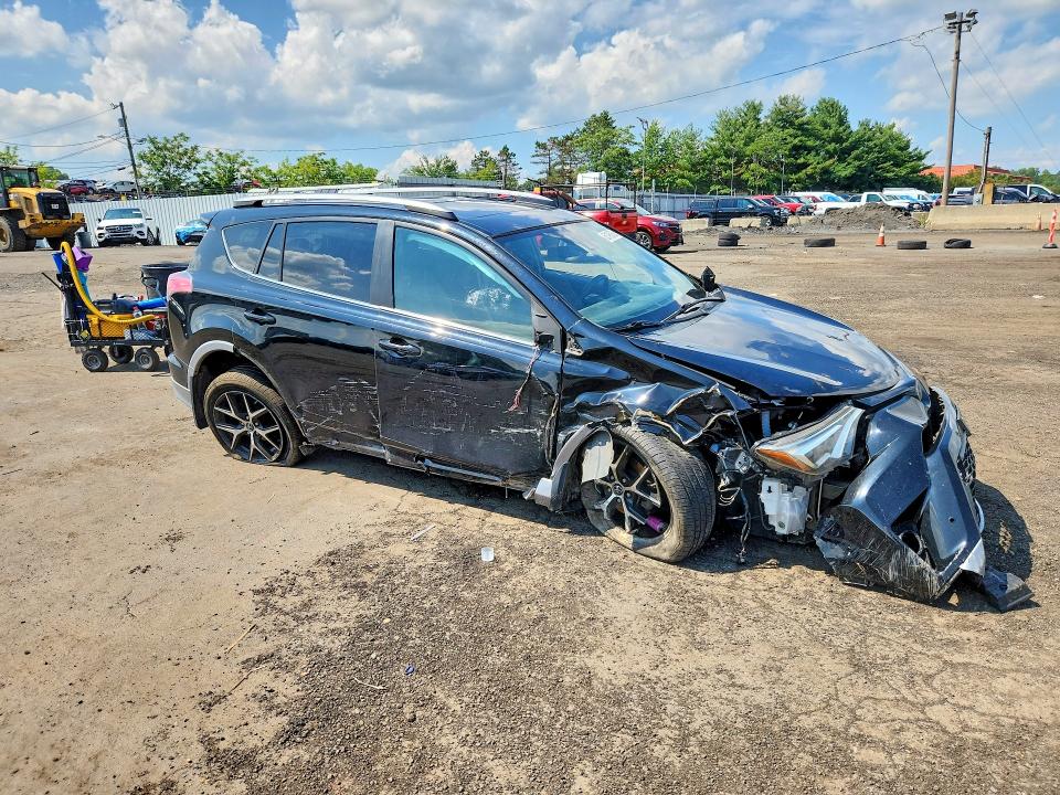 Photo 4 from auction – 2017 TOYOTA RAV4 with VIN 2T3JFREV6HW639325