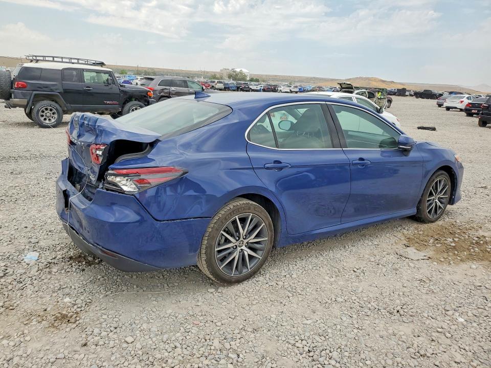 Photo 3 from auction – 2023 TOYOTA CAMRY with VIN 4T1F31AK1PU056521