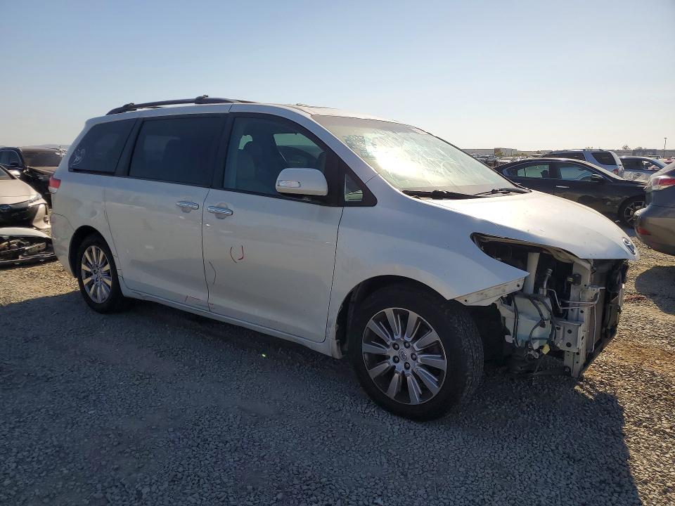 Photo 4 from auction – 2014 TOYOTA SIENNA with VIN 5TDYK3DC8ES415414