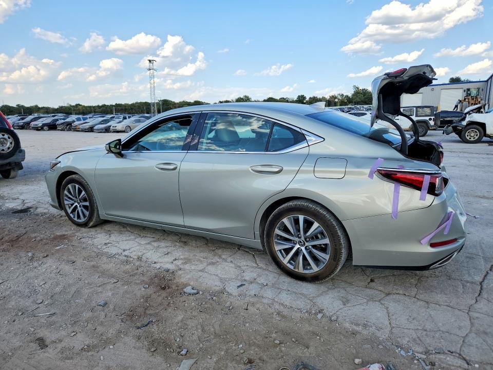 Photo 2 from auction – 2020 LEXUS ES with VIN 58ADZ1B19LU079835