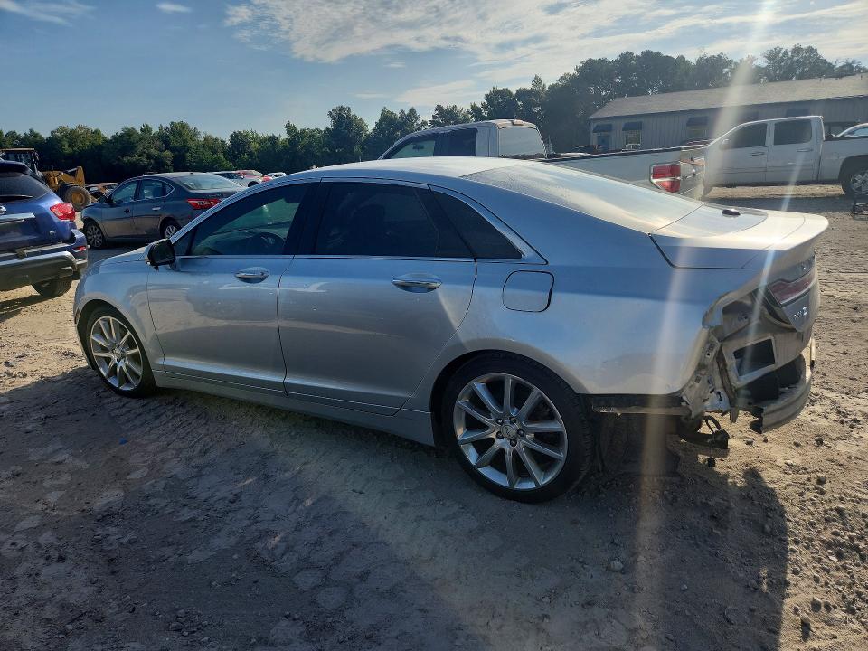 Photo 2 from auction – 2016 LINCOLN MKZ with VIN 3LN6L2GK2GR606233