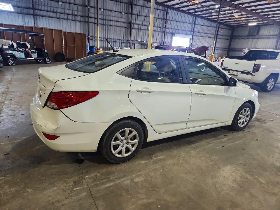 Photo 3 from auction – 2014 HYUNDAI ACCENT with VIN KMHCT4AE0EU757112