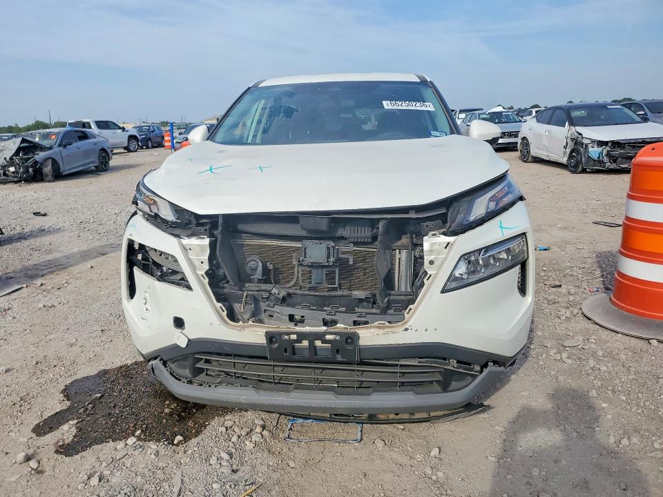 Photo 5 from auction – 2022 NISSAN ROGUE with VIN 5N1BT3BA5NC732357