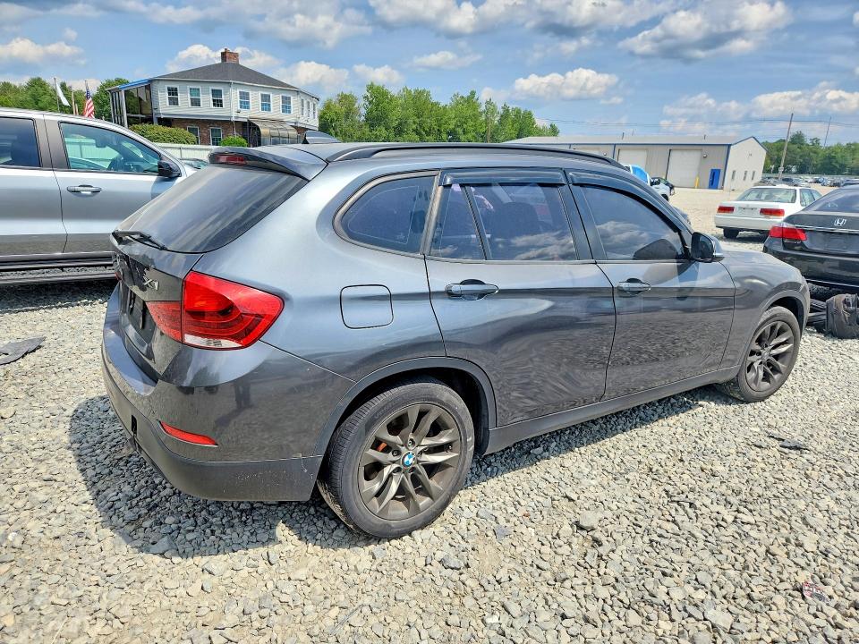 Photo 3 from auction – 2015 BMW X1 with VIN WBAVL1C56FVY36432