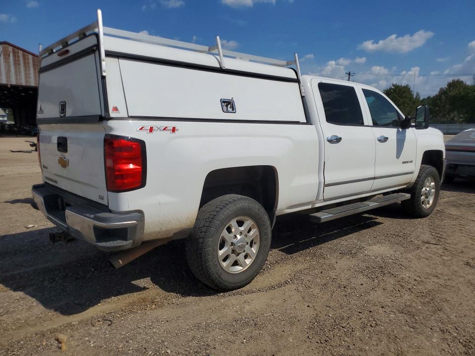 Photo 3 from auction – 2015 CHEVROLET SILVERADO with VIN 1GC1KWEGXFF135886