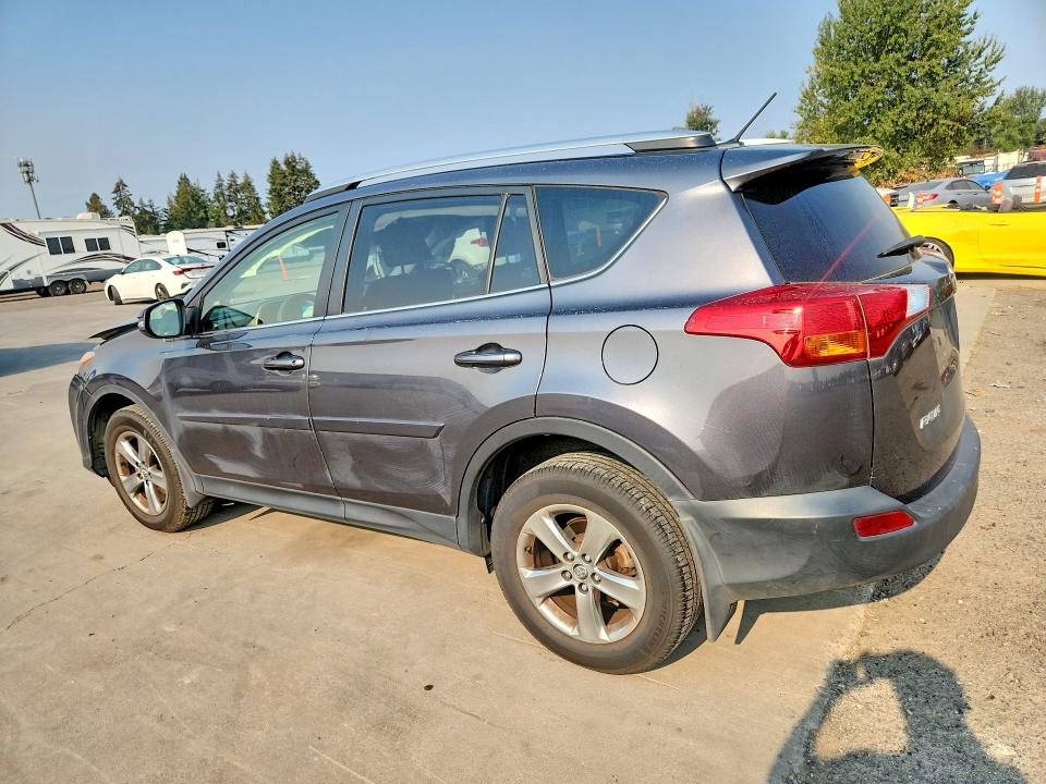 Photo 2 from auction – 2015 TOYOTA RAV4 with VIN JTMRFREV4FD150306