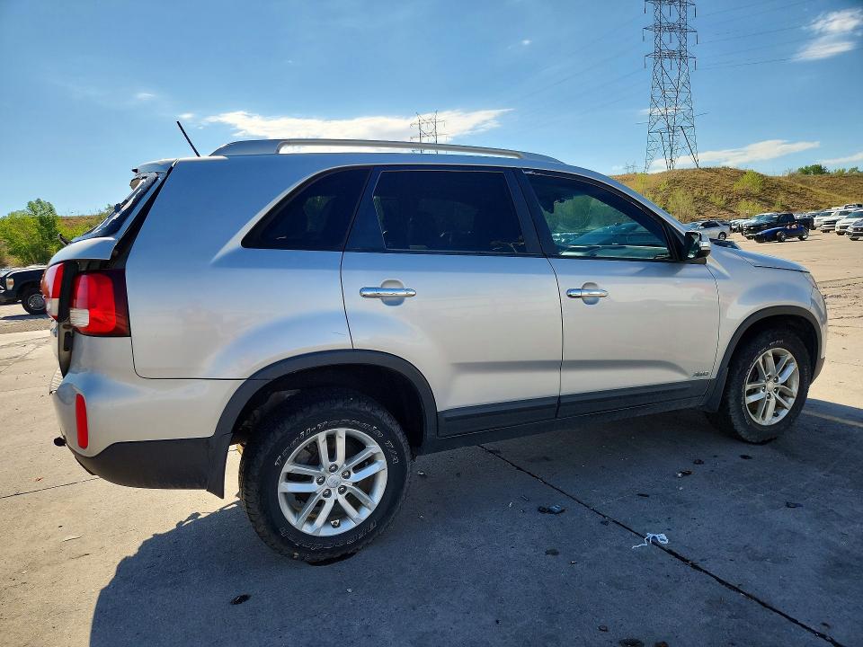 Photo 3 from auction – 2014 KIA SORENTO with VIN 5XYKTDA61EG515942