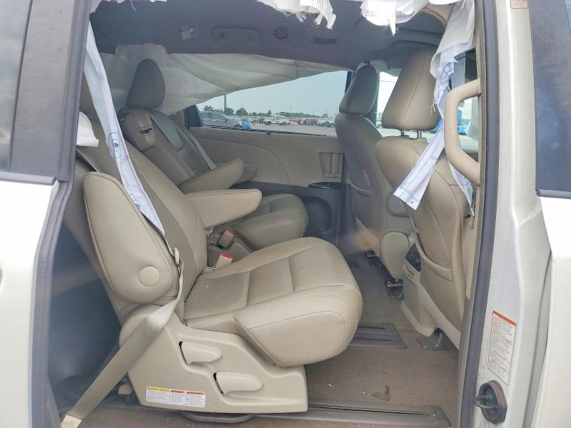 Photo 11 from auction – 2017 TOYOTA SIENNA with VIN 5TDYZ3DC3HS793205