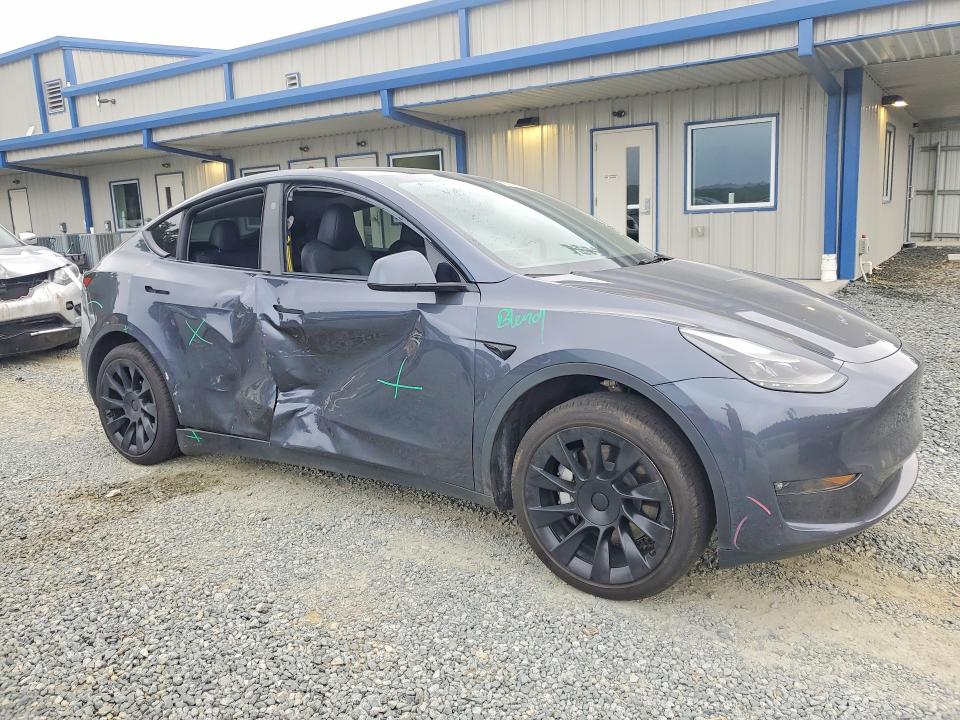 Foto 4 de la subasta – 2023 TESLA MODEL Y con VIN 7SAYGDED7PF961047