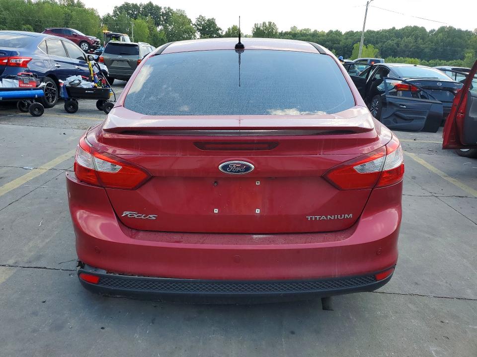 Foto 6 de la subasta – 2012 FORD FOCUS con VIN 1FAHP3J29CL167076