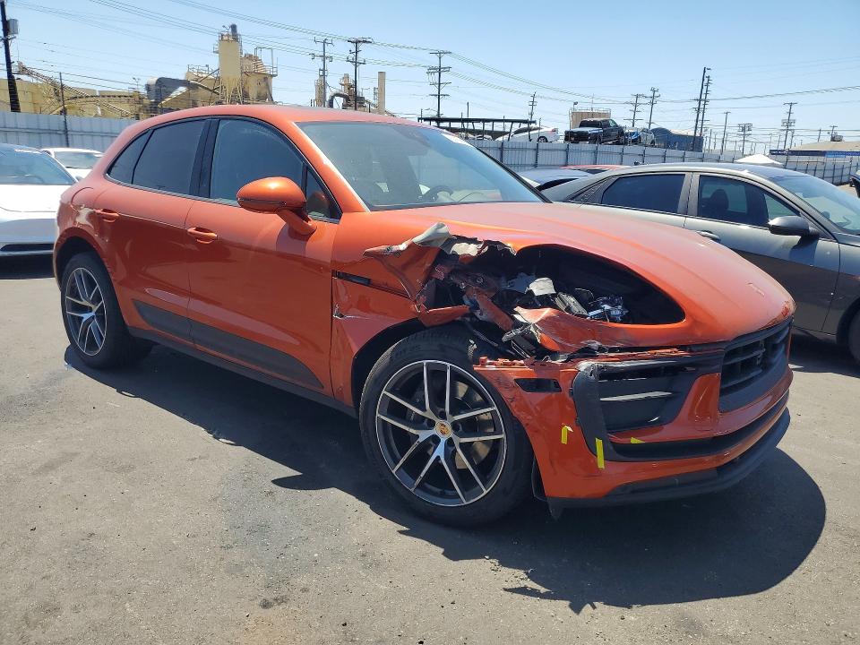 Photo 4 from auction – 2023 PORSCHE MACAN with VIN WP1AA2A51PLB20601
