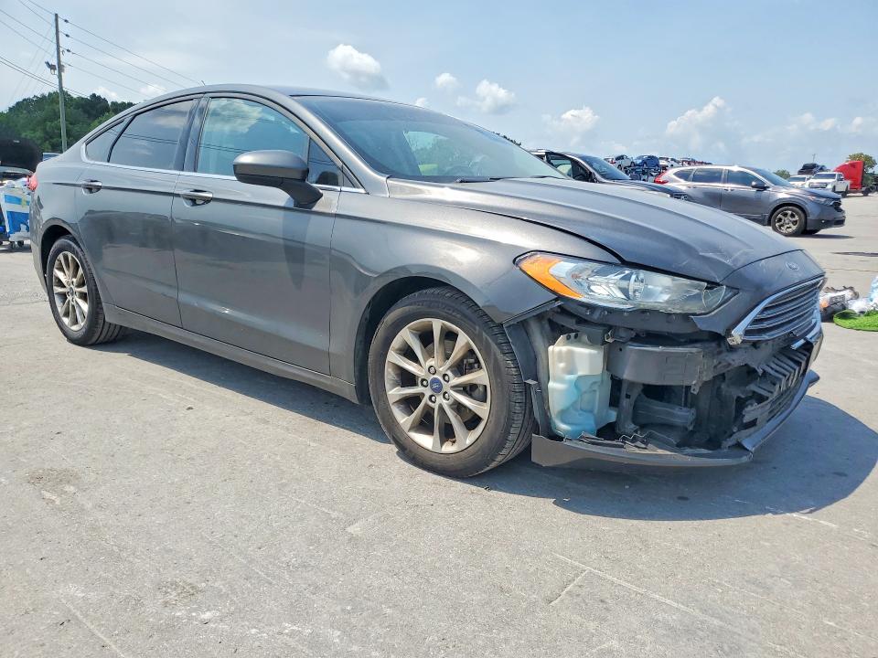 Photo 4 from auction – 2017 FORD FUSION with VIN 3FA6P0H70HR145354
