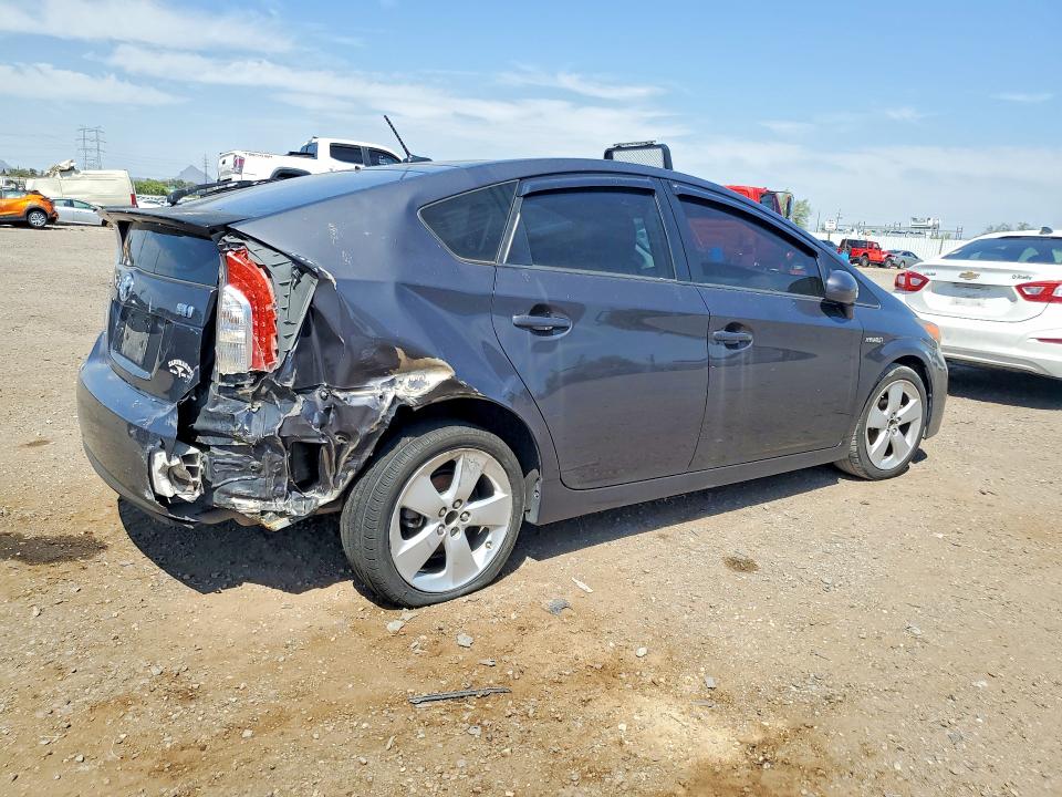 Photo 3 from auction – 2013 TOYOTA PRIUS with VIN JTDKN3DU5D1662312