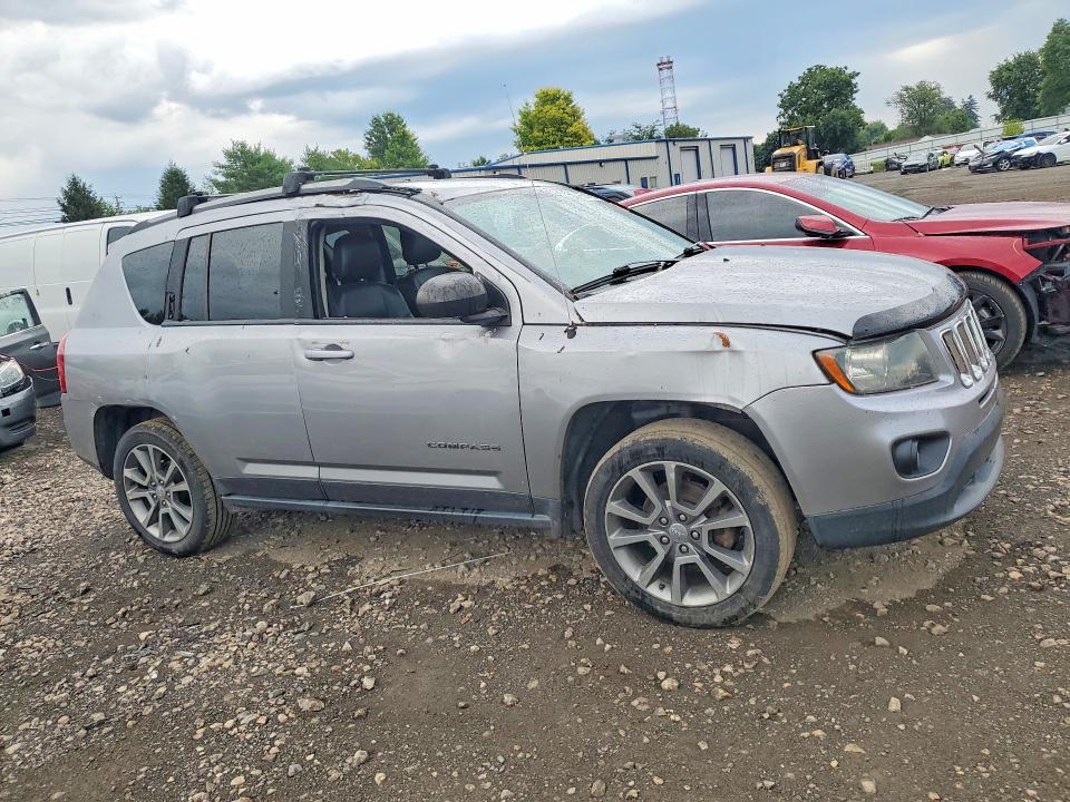 Photo 4 from auction – 2016 JEEP COMPASS with VIN 1C4NJDBB2GD598720