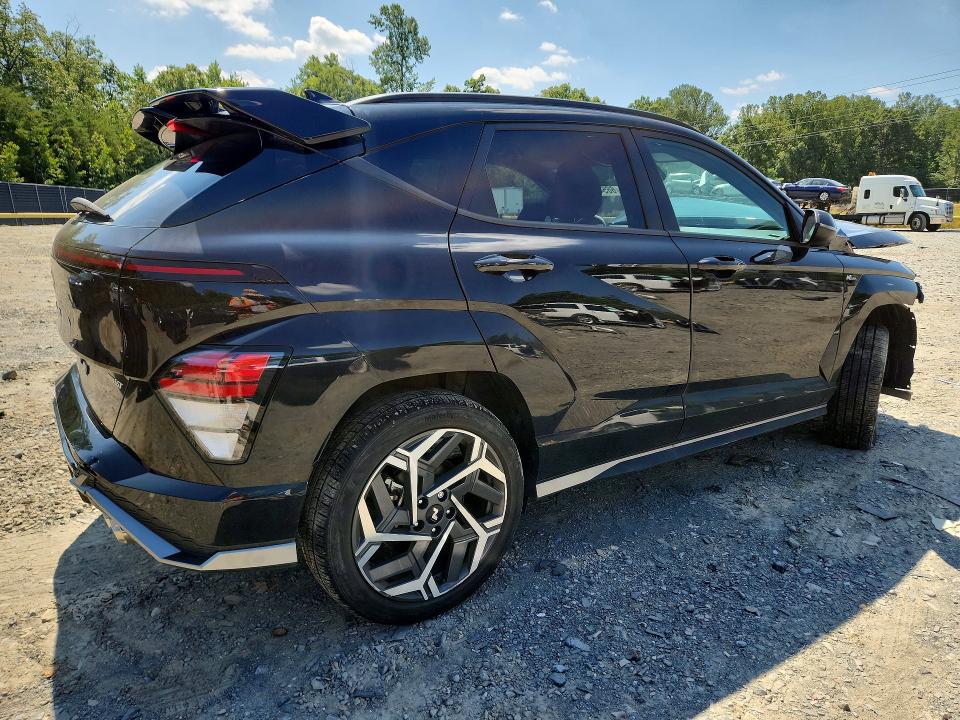 Снимка 3 от търг – 2025 HYUNDAI KONA с VIN KM8HBCA37SU199627