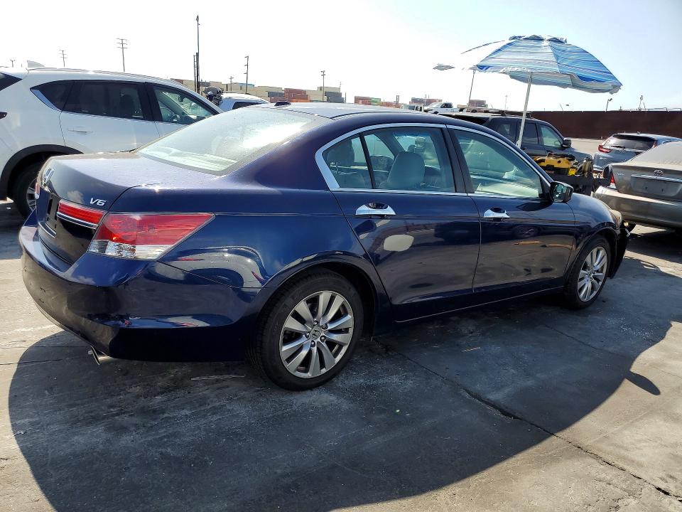 Foto 3 de la subasta – 2012 HONDA ACCORD con VIN 1HGCP3F85CA013267