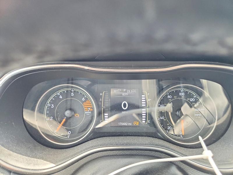 Photo 9 from auction – 2019 JEEP CHEROKEE with VIN 1C4PJLLB1KD297396