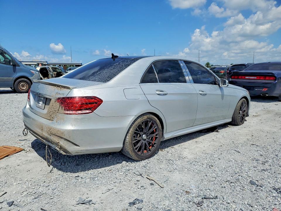 Photo 3 from auction – 2014 MERCEDES-BENZ E with VIN WDDHF8JB0EB001229
