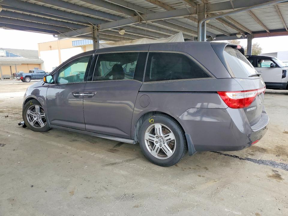 Photo 2 from auction – 2013 HONDA ODYSSEY with VIN 5FNRL5H97DB050982