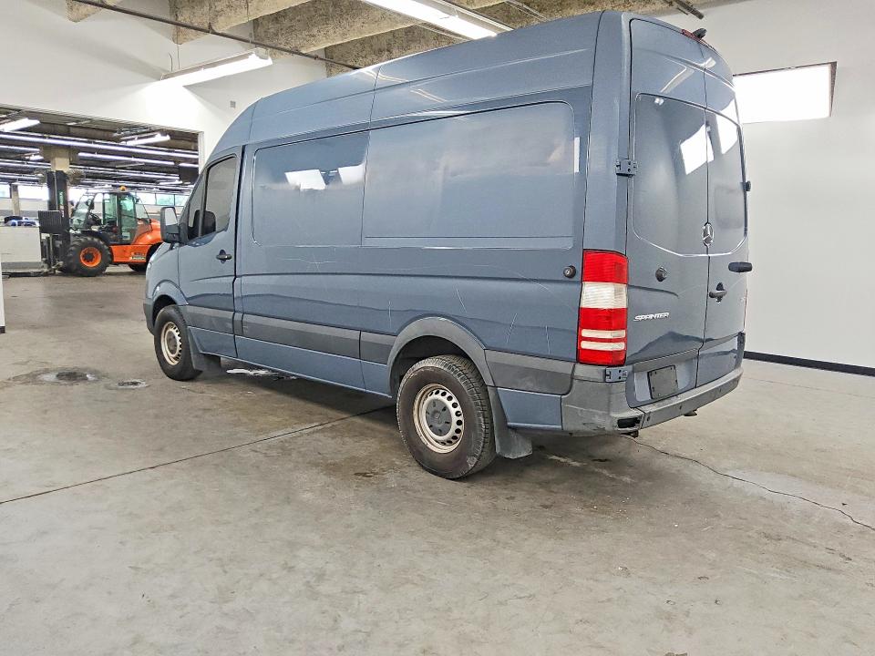 Photo 2 from auction – 2018 MERCEDES-BENZ SPRINTER with VIN WD3PE7CD3JP643209