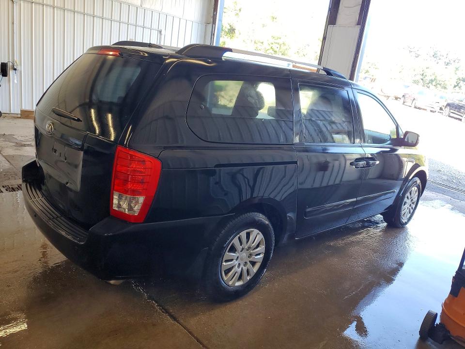 Photo 3 from auction – 2014 KIA SEDONA with VIN KNDMG4C79E6565459