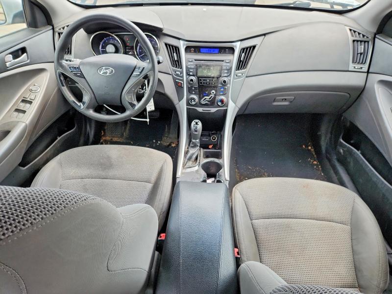 Photo 8 from auction – 2012 HYUNDAI SONATA with VIN 5NPEB4AC5CH435197